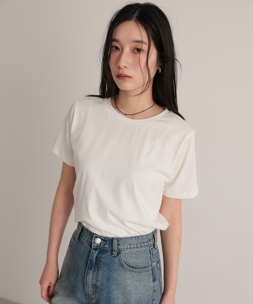 attiree(アティレー)の「【M/L展開】【UVカット】ベーシックTシャツ(Tシャツ/カットソー・レディース・ブラック/ネイビー/ホワイト・LARGE/MEDIUM)」の4枚目の写真