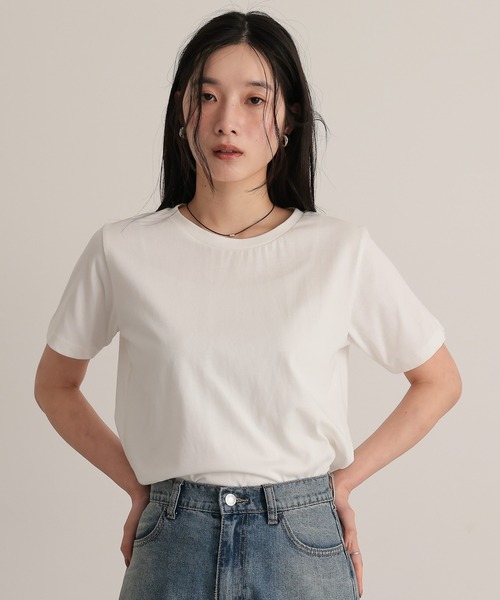 attiree(アティレー)の「【M/L展開】【UVカット】ベーシックTシャツ(Tシャツ/カットソー・レディース・ブラック/ネイビー/ホワイト・LARGE/MEDIUM)」の5枚目の写真