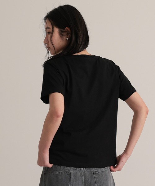 attiree(アティレー)の「【M/L展開】【UVカット】ベーシックTシャツ(Tシャツ/カットソー・レディース・ブラック/ネイビー/ホワイト・LARGE/MEDIUM)」の17枚目の写真