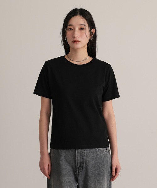 attiree(アティレー)の「【M/L展開】【UVカット】ベーシックTシャツ(Tシャツ/カットソー・レディース・ブラック/ネイビー/ホワイト・LARGE/MEDIUM)」の15枚目の写真
