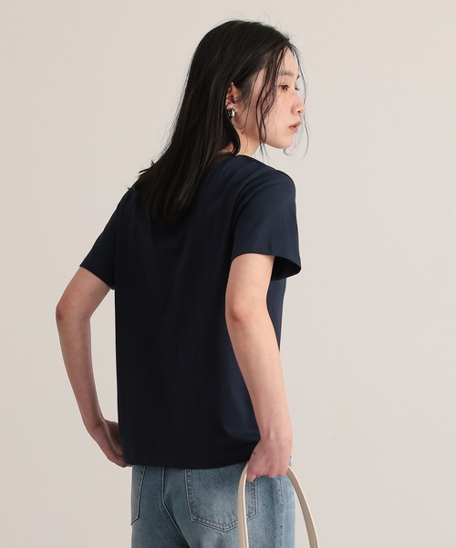 attiree(アティレー)の「【M/L展開】【UVカット】ベーシックTシャツ(Tシャツ/カットソー・レディース・ブラック/ネイビー/ホワイト・LARGE/MEDIUM)」の12枚目の写真