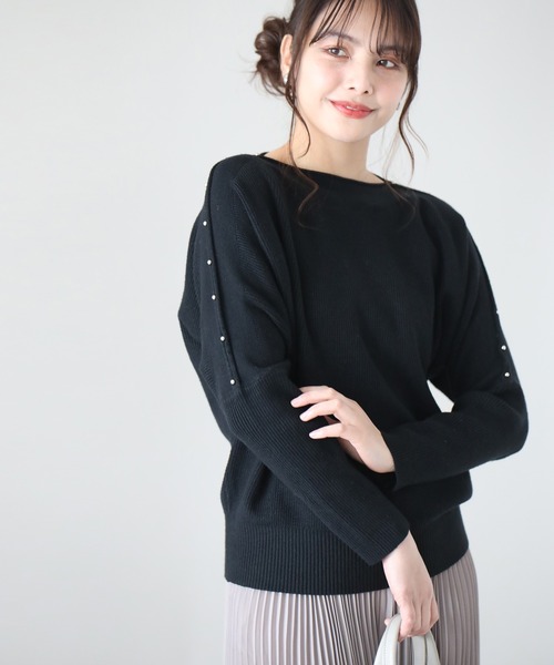 Ehre style(エーレスタイル)の「お洒落感あり ゆるっと綺麗なスタッズドルマン(Tシャツ/カットソー・レディース・ベージュ/アイボリー/ブラック・FREE)」の6枚目の写真