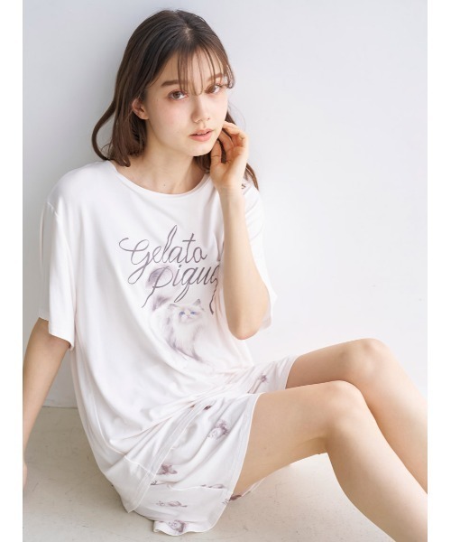 gelato pique（ジェラートピケ）の「CAT柄ワンポイントTシャツ（ルーム