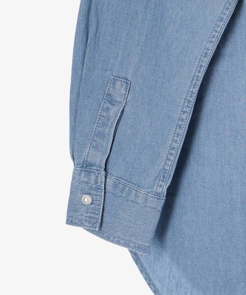 le.coeur blanc（ルクールブラン）の「《軽いシャツ素材》パールボタンデニムシャツ（シャツ/ブラウス・レディース・サックスブルー/ブルー・38）」の20枚目の写真