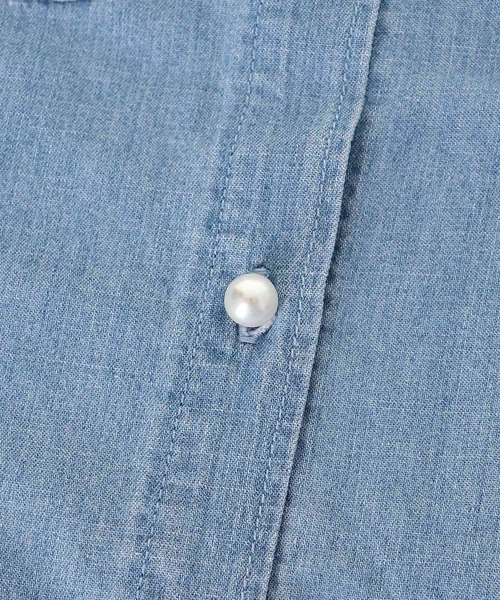le.coeur blanc（ルクールブラン）の「《軽いシャツ素材》パールボタンデニムシャツ（シャツ/ブラウス・レディース・サックスブルー/ブルー・38）」の22枚目の写真