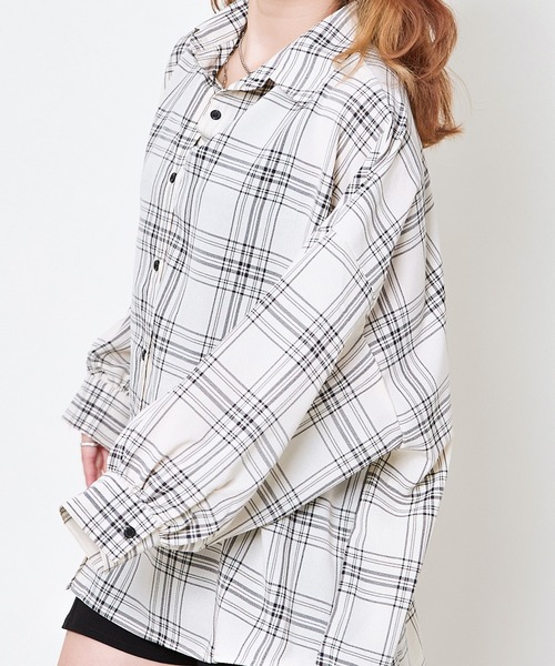 GORGE(ゴージ)の「《インナーSET×ルーズシルエット》レディース チェックシャツ タンク付き 春夏秋対応(シャツ/ブラウス・レディース・アイボリー/ブラック/オフホワイト/グレー/グリーン/モカ・F)」の9枚目の写真