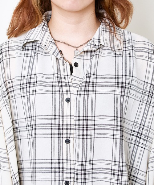 GORGE(ゴージ)の「《インナーSET×ルーズシルエット》レディース チェックシャツ タンク付き 春夏秋対応(シャツ/ブラウス・レディース・アイボリー/ブラック/オフホワイト/グレー/グリーン/モカ・F)」の18枚目の写真