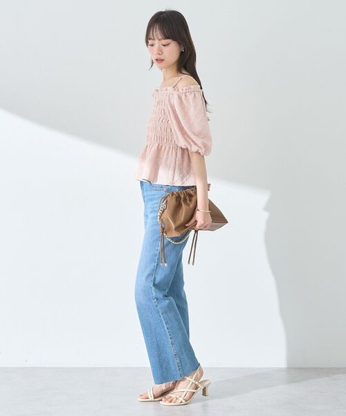 earth music&ecology(アースミュージックアンドエコロジー)の「2wayオフショルジャガードブラウス(シャツ/ブラウス・レディース・ピンク/アイボリー/ミント・FREE)」の21枚目の写真