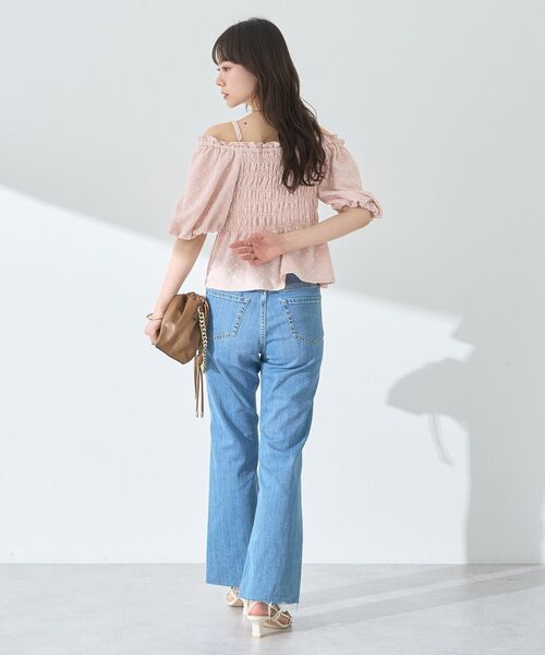 earth music&ecology(アースミュージックアンドエコロジー)の「2wayオフショルジャガードブラウス(シャツ/ブラウス・レディース・ピンク/アイボリー/ミント・FREE)」の20枚目の写真