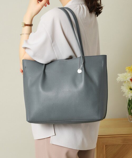 ITS'DEMO（イッツデモ）の「【通勤】仕切りA4トート（トートバッグ・レディース・ブラック/ライトベージュ/アイボリー/ブルー/グリーン系・00）」の5枚目の写真