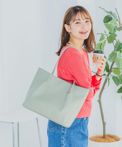 ITS'DEMO（イッツデモ）の「【通勤】仕切りA4トート（トートバッグ・レディース・ブラック/ライトベージュ/アイボリー/ブルー/グリーン系・00）」の10枚目の写真