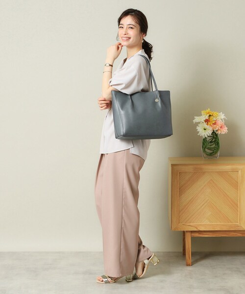 ITS'DEMO（イッツデモ）の「【通勤】仕切りA4トート（トートバッグ・レディース・ブラック/ライトベージュ/アイボリー/ブルー/グリーン系・00）」の21枚目の写真