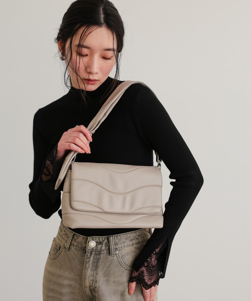 attiree(アティレー)の「パフィーキルティングショルダーバッグ(ショルダーバッグ・レディース・グリーン/アイボリー/ベージュ/ブラック/グレー・FREE)」の18枚目の写真