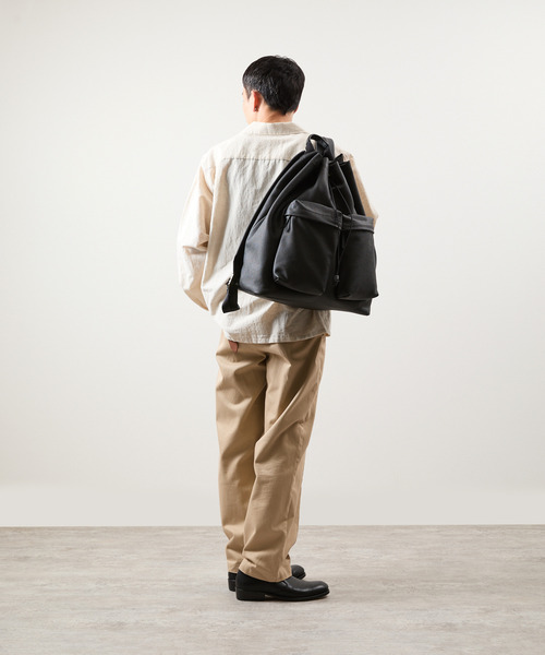 SLOW（スロウ）の「SLOW スロウ / shrink-draw string day pack- シュリンクレザーデイパック 牛革リュックサック / 858S62R（バックパック/リュック・メンズ・ブラック・FREE）」の17枚目の写真