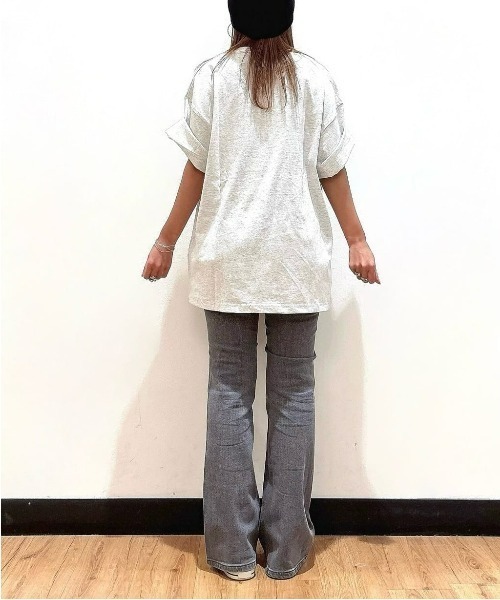 Right-on(ライトオン)の「タイポグラフィック刺繍Tシャツ(Tシャツ/カットソー・メンズ・ブルー/ホワイト/キナリ・M/L/XL)」の19枚目の写真