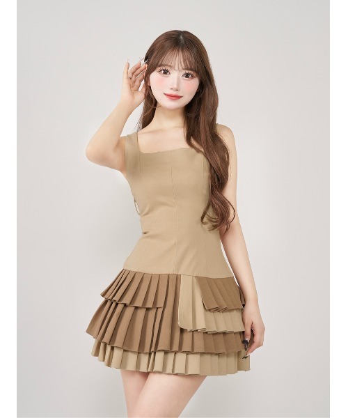 Darich(ダーリッチ)の「アンダーベルトプリーツミニワンピース(ワンピース・レディース・カーキ/ベージュ・FREE/FL)」の5枚目の写真