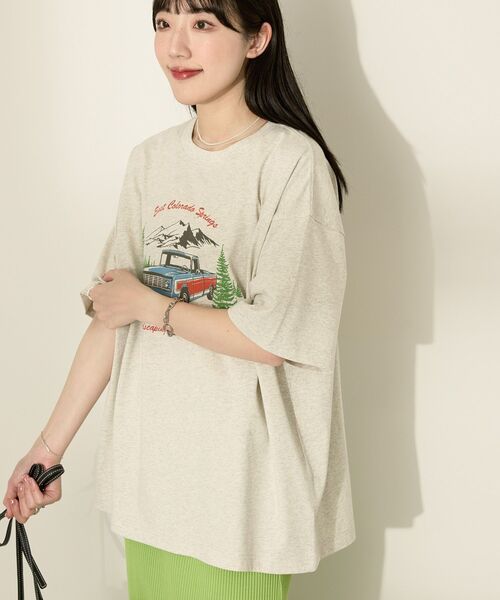 AMERICAN HOLIC(アメリカンホリック)の「CarプリントTシャツ(Tシャツ/カットソー・レディース・ホワイト系その他/ネイビー/ベージュ・FREE)」の4枚目の写真