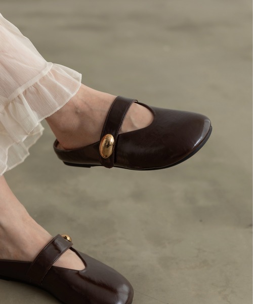 Lunea（ルネア）の「レトロデザインフラットミュールパンプス（パンプス・レディース・ホワイト/ブラウン・23/23.5/24/24.5/25/22.5）」の13枚目の写真