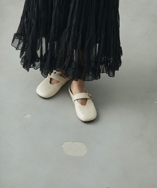 Lunea（ルネア）の「レトロデザインフラットミュールパンプス（パンプス・レディース・ホワイト/ブラウン・23/23.5/24/24.5/25/22.5）」の22枚目の写真