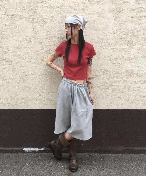 BLACKUP（ブラックアップ）の「[B-BASIC] クールスタンダードラウンドクロップ半袖Tシャツ（Tシャツ/カットソー・レディース・ブラック/ネイビー/レッド/ホワイト・MEDIUM/SMALL）」の6枚目の写真
