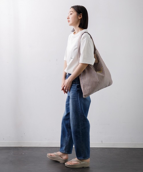 OOFOS（ウーフォス）の「OOFOS OOmega（サンダル・レディース・ローズ/ブラック/ベージュ・23/25/24）」の11枚目の写真