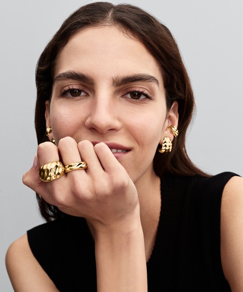 PANDORA（パンドラ）の「リップル ワイド バンド ゴールド リング（リング・レディース・イエローゴールド・52/54/56）」の5枚目の写真