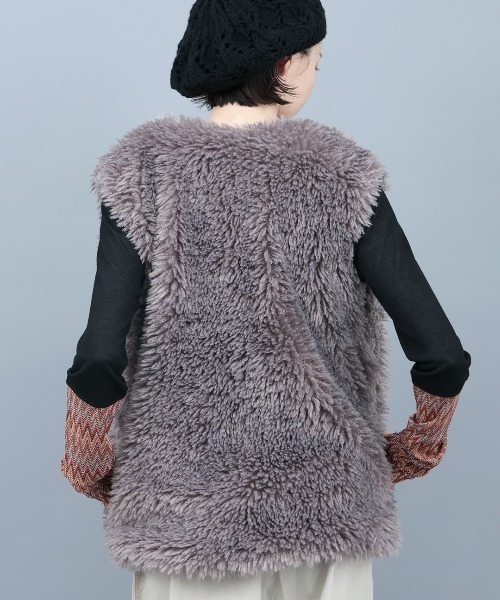 チチカカ（チチカカ）の「プードルファーベスト（ベスト・レディース・ベージュ/グレー/ブルー・FREE）」の5枚目の写真