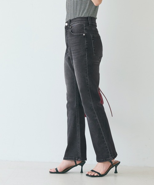 coca(coca)(コカ)の「セミフレア9分丈デニムパンツ(デニムパンツ・レディース・ライトブルー/ブラック・S/L/M)」の9枚目の写真