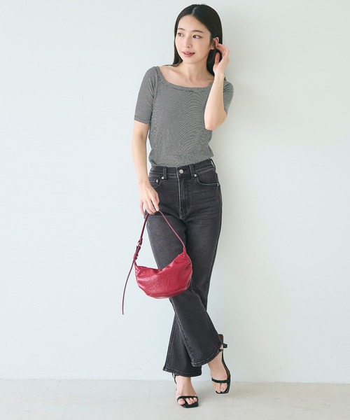 coca(coca)(コカ)の「セミフレア9分丈デニムパンツ(デニムパンツ・レディース・ライトブルー/ブラック・S/L/M)」の13枚目の写真