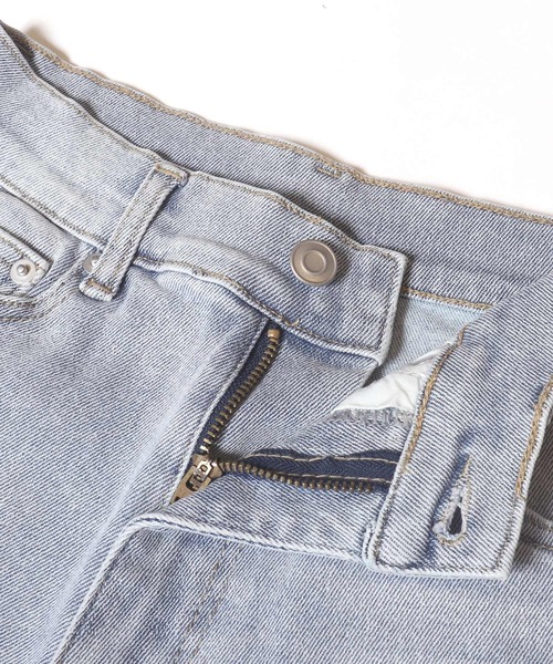 coca(coca)(コカ)の「セミフレア9分丈デニムパンツ(デニムパンツ・レディース・ライトブルー/ブラック・S/L/M)」の14枚目の写真