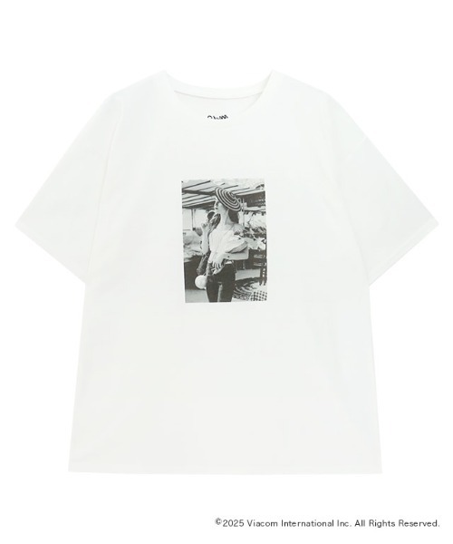Pierrot(ピエロ)の「【EMILY IN PARIS】フォトプリントTシャツ(Tシャツ/カットソー・レディース・オフホワイト・M/L)」の19枚目の写真