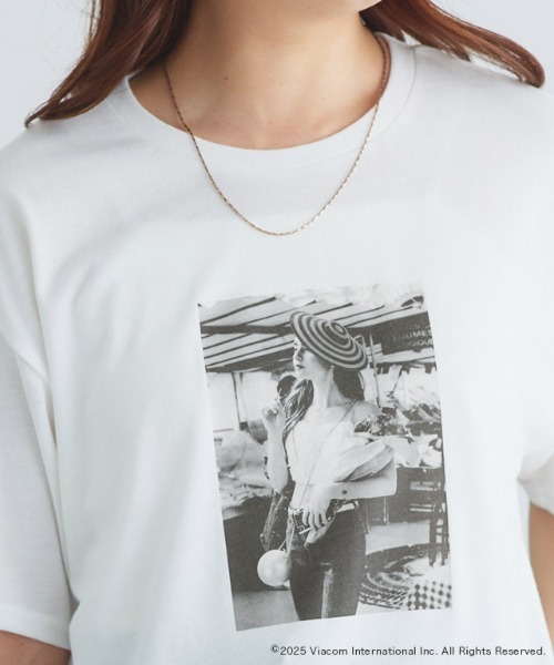 Pierrot(ピエロ)の「【EMILY IN PARIS】フォトプリントTシャツ(Tシャツ/カットソー・レディース・オフホワイト・M/L)」の20枚目の写真