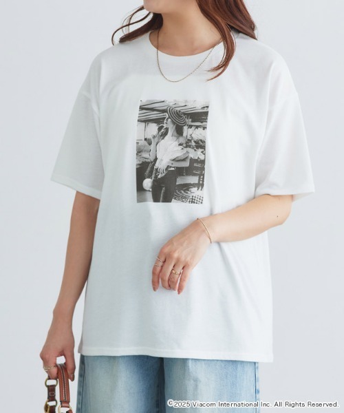 Pierrot(ピエロ)の「【EMILY IN PARIS】フォトプリントTシャツ(Tシャツ/カットソー・レディース・オフホワイト・M/L)」の22枚目の写真