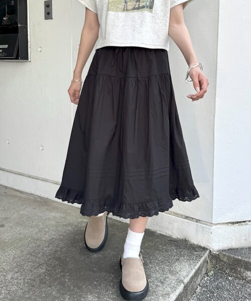 ヴィンテージ　ブラック フレアスカート レース付き 蝶々×フラワー刺繍レースチュールフレアスカート