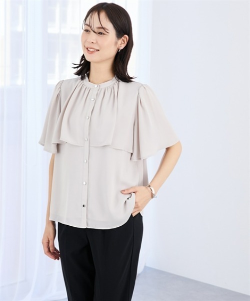 7days Life Styling(セブンデイズライフスタイリング)の「ケープ風ジョーゼットブラウス(カットソー裏地付)(シャツ/ブラウス・レディース・ネイビー/グレイッシュベージュ/オフホワイト・S/M/L/LL)」の7枚目の写真