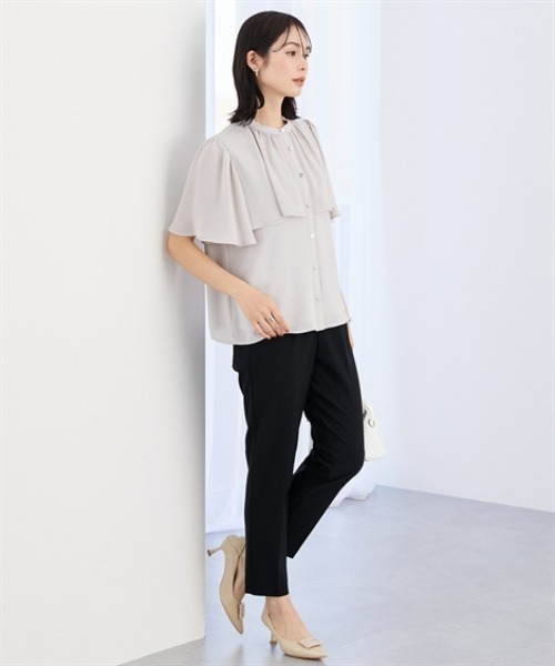 7days Life Styling(セブンデイズライフスタイリング)の「ケープ風ジョーゼットブラウス(カットソー裏地付)(シャツ/ブラウス・レディース・ネイビー/グレイッシュベージュ/オフホワイト・S/M/L/LL)」の9枚目の写真