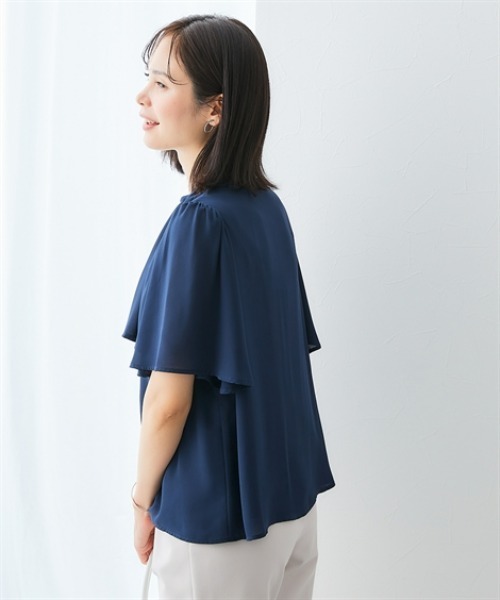 7days Life Styling(セブンデイズライフスタイリング)の「ケープ風ジョーゼットブラウス(カットソー裏地付)(シャツ/ブラウス・レディース・ネイビー/グレイッシュベージュ/オフホワイト・S/M/L/LL)」の11枚目の写真