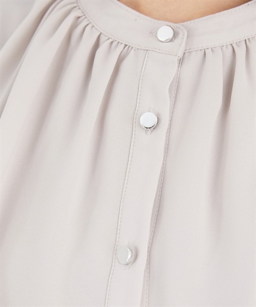 7days Life Styling(セブンデイズライフスタイリング)の「ケープ風ジョーゼットブラウス(カットソー裏地付)(シャツ/ブラウス・レディース・ネイビー/グレイッシュベージュ/オフホワイト・S/M/L/LL)」の17枚目の写真