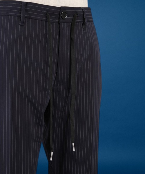 unrelaxing（アンリラクシング）の「スリムテーパードスラックス（スラックス・メンズ・ネイビー×ホワイト・マルチサイズ）」の7枚目の写真