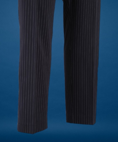 unrelaxing（アンリラクシング）の「スリムテーパードスラックス（スラックス・メンズ・ネイビー×ホワイト・マルチサイズ）」の3枚目の写真