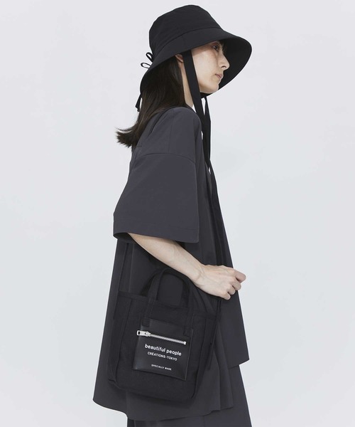 beautiful people(ビューティフルピープル)の「【beautiful people/ビューティフルピープル】別注 Logo Leather Pocket Mini Tote Bag/ロゴレザーポケットミニトートショルダーバッグ(ショルダーバッグ・レディース・ブラック・FREE)」の19枚目の写真