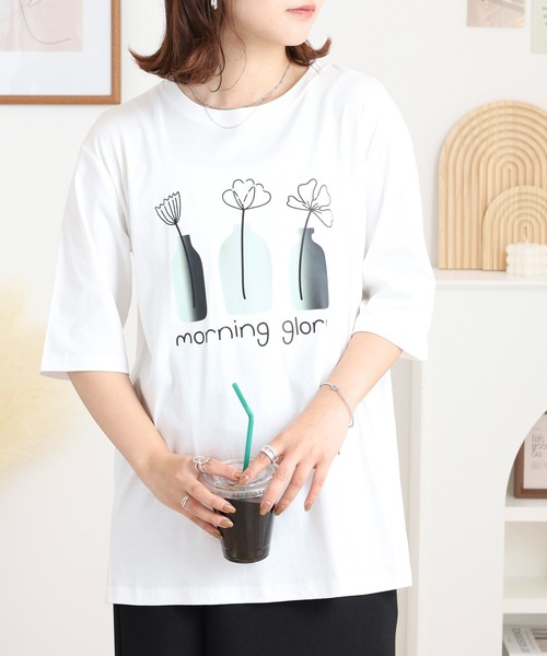 BRODIAEA（ブローディア）の「BRODIAEA 線画フラワープリント半袖Tシャツ（Tシャツ/カットソー・レディース・ベージュ/オフホワイト/イエロー/ピンク/ブラック・40）」の7枚目の写真