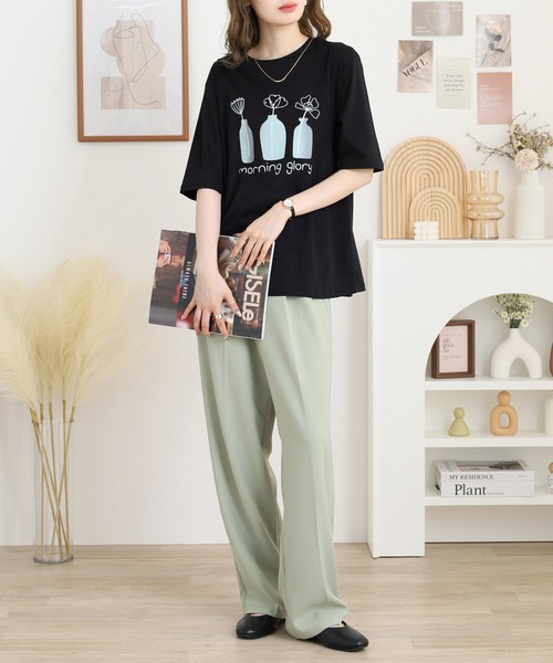 BRODIAEA（ブローディア）の「BRODIAEA 線画フラワープリント半袖Tシャツ（Tシャツ/カットソー・レディース・ベージュ/オフホワイト/イエロー/ピンク/ブラック・40）」の13枚目の写真