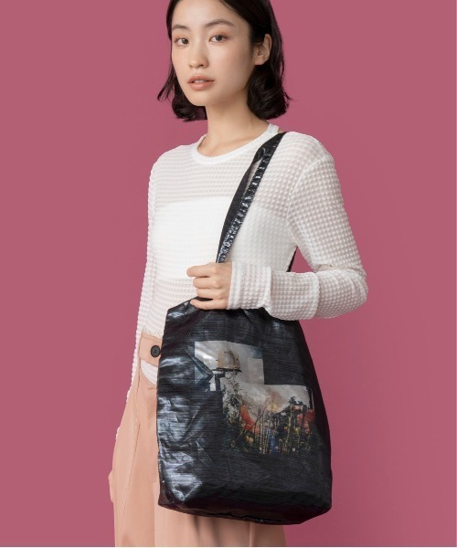 Casselini(キャセリーニ)の「Casselini(キャセリーニ)メタリックフォトトート(トートバッグ・レディース・ミント/ピンク/シルバー/ブラック・FREE)」の22枚目の写真