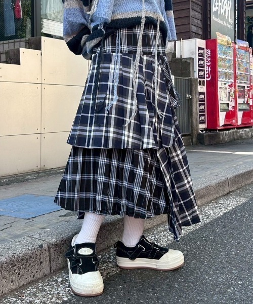 Candy Stripper(キャンディストリッパー)の「OVERLAP CHECK PLEATS スカート(スカート・レディース・ネイビー/レッド/ブルー・FREE)」の14枚目の写真