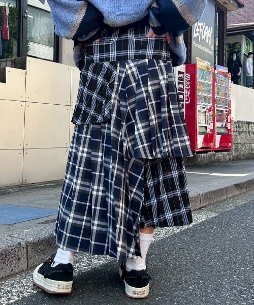Candy Stripper(キャンディストリッパー)の「OVERLAP CHECK PLEATS スカート(スカート・レディース・ネイビー/レッド/ブルー・FREE)」の15枚目の写真