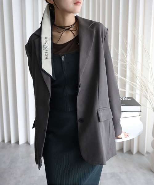 YENNA（イェンナ）の「バックシャンテーラードジャケット（テーラードジャケット・レディース・チャコールグレー/ブラック・FREE）」の2枚目の写真