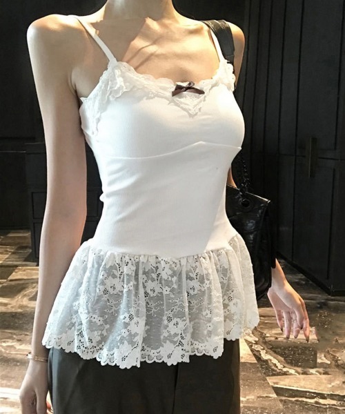 Miniministore（ミニミニストア）の「パッド付き 裾レース切り替えキャミソール（キャミソール・レディース・ブラック/ホワイト/ライトベージュ・FREE）」の4枚目の写真