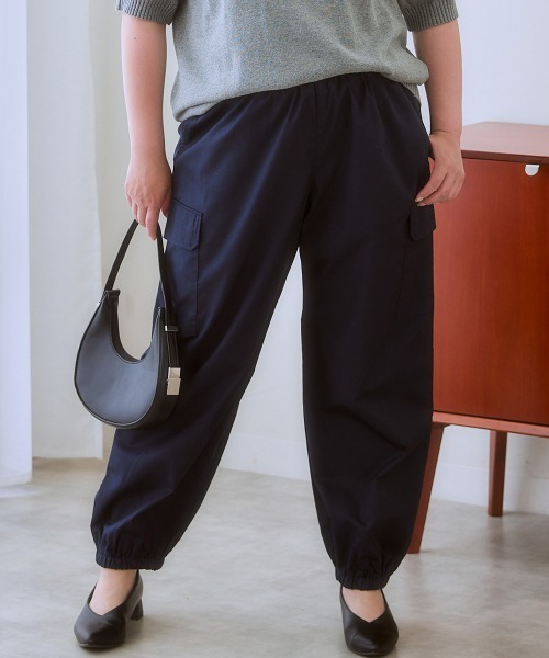 SMILE LAND（スマイルランド）の「大きいサイズ デザインカーゴパンツ（ゆったりヒップ）（カーゴパンツ・レディース・ネイビー/カーキ・3L/4L/LL/L/5L）」の7枚目の写真