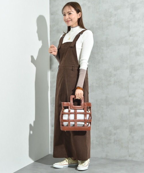 INTERPLANET（インタープラネット）の「ストレッチコーデュロイジャンスカ（ジャンパースカート・レディース・ダークブラウン/ライトベージュ・FREE）」の4枚目の写真